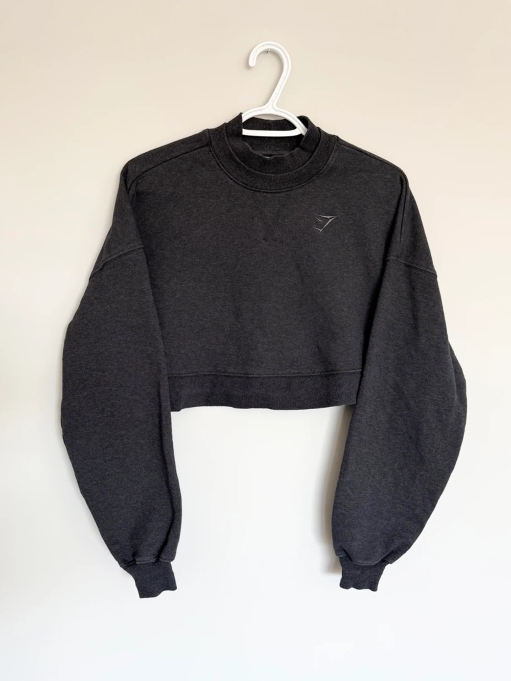Gymshark Rest Day Sweats Cropped Crew Sweatshirt in Charcoal Black